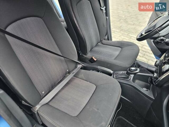 Синий Рено Зое, объемом двигателя 0 л и пробегом 206 тыс. км за 9400 $, фото 30 на Automoto.ua