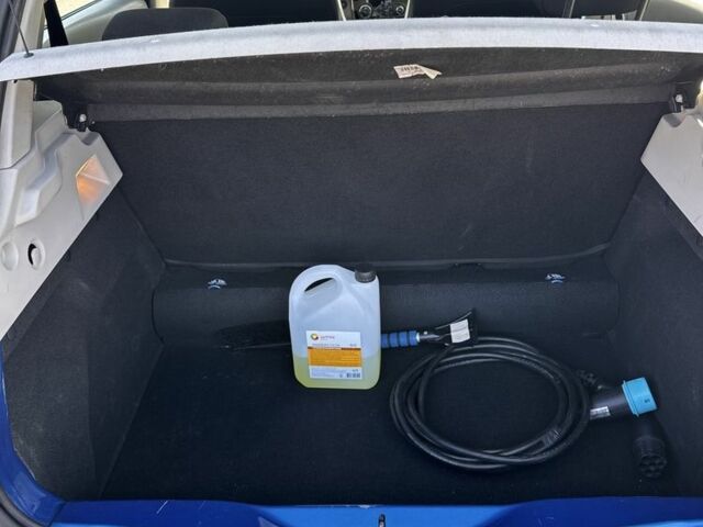 Синій Рено Зое, об'ємом двигуна 0 л та пробігом 55 тис. км за 10900 $, фото 4 на Automoto.ua