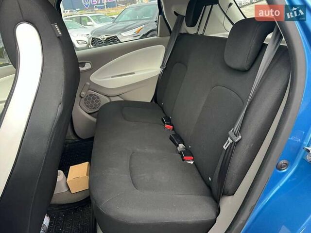 Синий Рено Зое, объемом двигателя 0 л и пробегом 55 тыс. км за 11490 $, фото 34 на Automoto.ua