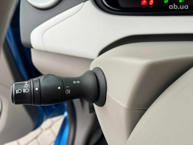 Синий Рено Зое, объемом двигателя 0 л и пробегом 55 тыс. км за 11490 $, фото 24 на Automoto.ua
