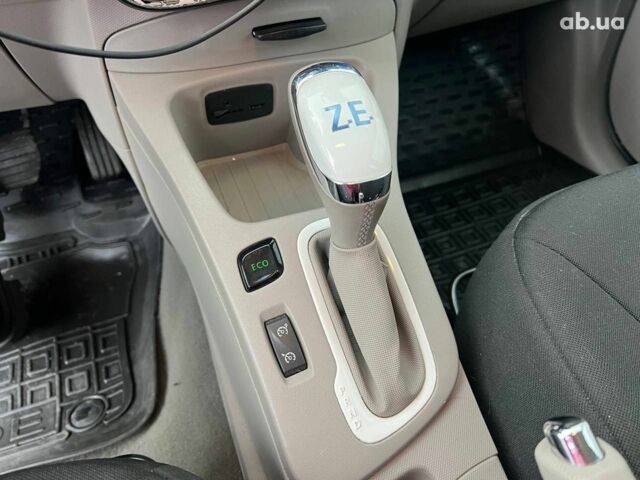 Синий Рено Зое, объемом двигателя 0 л и пробегом 55 тыс. км за 11490 $, фото 29 на Automoto.ua