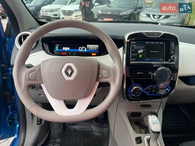 Синий Рено Зое, объемом двигателя 0 л и пробегом 55 тыс. км за 11490 $, фото 20 на Automoto.ua