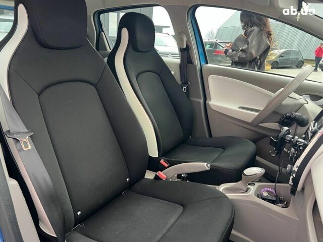 Синий Рено Зое, объемом двигателя 0 л и пробегом 55 тыс. км за 11490 $, фото 39 на Automoto.ua