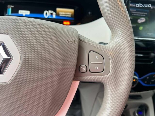 Синий Рено Зое, объемом двигателя 0 л и пробегом 55 тыс. км за 11490 $, фото 21 на Automoto.ua