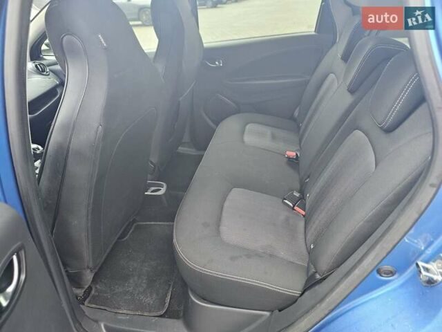 Синий Рено Зое, объемом двигателя 0 л и пробегом 206 тыс. км за 9400 $, фото 34 на Automoto.ua