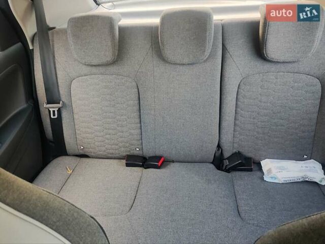 Синий Рено Зое, объемом двигателя 0 л и пробегом 30 тыс. км за 12100 $, фото 6 на Automoto.ua