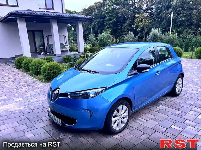 Синий Рено Зое, объемом двигателя 0 л и пробегом 76 тыс. км за 9300 $, фото 3 на Automoto.ua