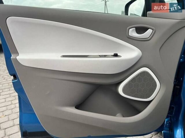 Синий Рено Зое, объемом двигателя 0 л и пробегом 55 тыс. км за 11490 $, фото 14 на Automoto.ua