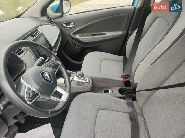 Синий Рено Зое, объемом двигателя 0 л и пробегом 30 тыс. км за 11999 $, фото 13 на Automoto.ua