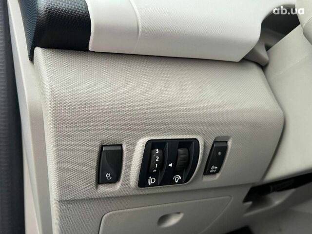 Синий Рено Зое, объемом двигателя 0 л и пробегом 55 тыс. км за 11490 $, фото 18 на Automoto.ua