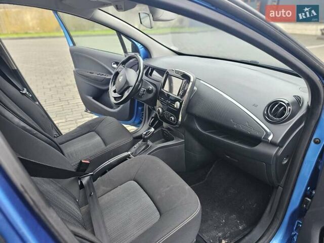Синий Рено Зое, объемом двигателя 0 л и пробегом 206 тыс. км за 9400 $, фото 31 на Automoto.ua