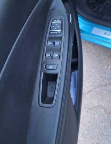 Синий Рено Зое, объемом двигателя 0 л и пробегом 85 тыс. км за 13999 $, фото 19 на Automoto.ua