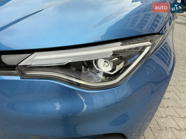 Синий Рено Зое, объемом двигателя 0 л и пробегом 75 тыс. км за 13300 $, фото 60 на Automoto.ua