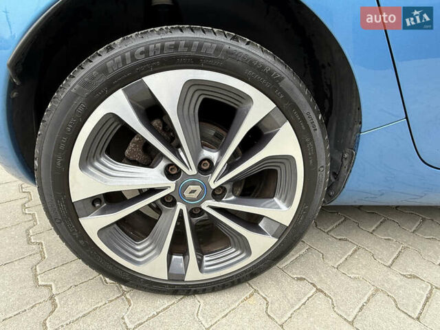 Синий Рено Зое, объемом двигателя 0 л и пробегом 75 тыс. км за 13300 $, фото 64 на Automoto.ua