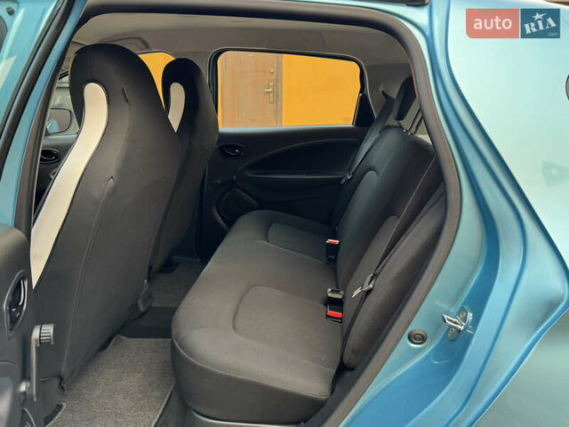Синий Рено Зое, объемом двигателя 0 л и пробегом 87 тыс. км за 11499 $, фото 14 на Automoto.ua