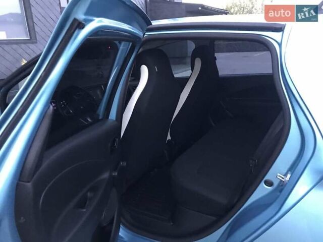Синий Рено Зое, объемом двигателя 0 л и пробегом 28 тыс. км за 11600 $, фото 16 на Automoto.ua