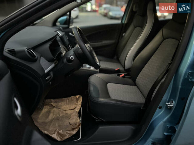 Синій Рено Зое, об'ємом двигуна 0 л та пробігом 90 тис. км за 12900 $, фото 24 на Automoto.ua