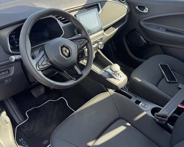 Синий Рено Зое, объемом двигателя 0 л и пробегом 72 тыс. км за 11800 $, фото 8 на Automoto.ua