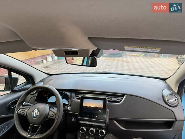 Синий Рено Зое, объемом двигателя 0 л и пробегом 87 тыс. км за 10999 $, фото 31 на Automoto.ua