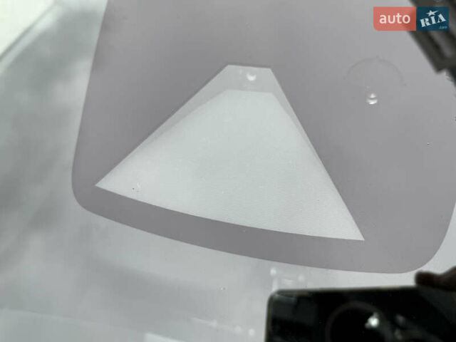 Синий Рено Зое, объемом двигателя 0 л и пробегом 75 тыс. км за 13300 $, фото 47 на Automoto.ua