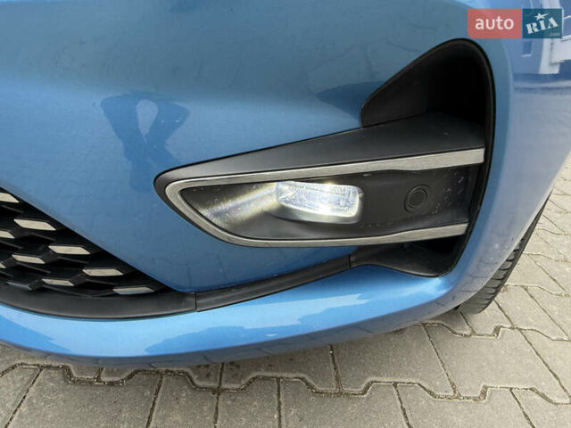 Синий Рено Зое, объемом двигателя 0 л и пробегом 75 тыс. км за 13300 $, фото 61 на Automoto.ua