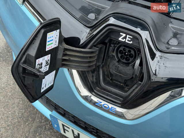 Синий Рено Зое, объемом двигателя 0 л и пробегом 56 тыс. км за 12999 $, фото 33 на Automoto.ua
