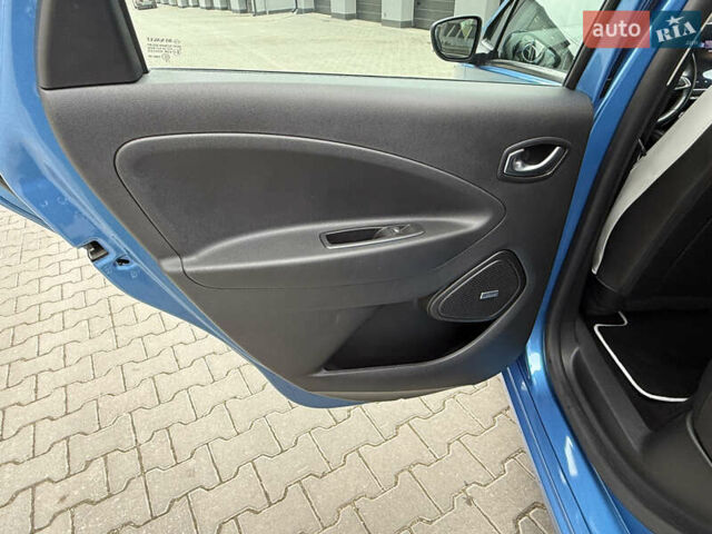 Синий Рено Зое, объемом двигателя 0 л и пробегом 75 тыс. км за 13300 $, фото 24 на Automoto.ua