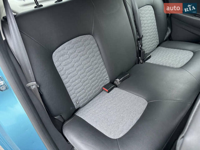 Синий Рено Зое, объемом двигателя 0 л и пробегом 56 тыс. км за 12999 $, фото 28 на Automoto.ua
