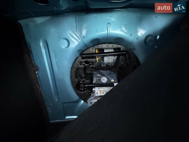 Синий Рено Зое, объемом двигателя 0 л и пробегом 56 тыс. км за 12999 $, фото 31 на Automoto.ua