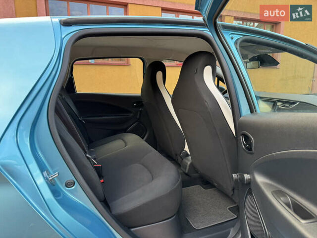 Синий Рено Зое, объемом двигателя 0 л и пробегом 87 тыс. км за 10999 $, фото 30 на Automoto.ua