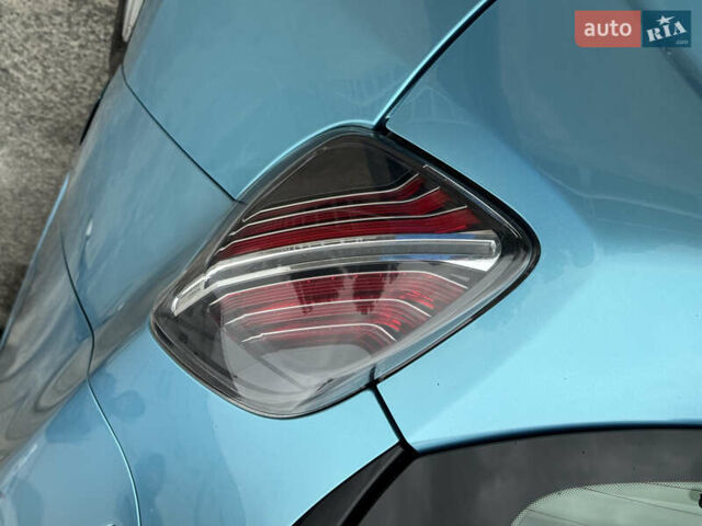 Синий Рено Зое, объемом двигателя 0 л и пробегом 56 тыс. км за 12999 $, фото 34 на Automoto.ua