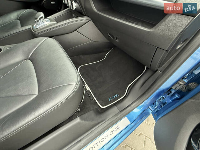 Синий Рено Зое, объемом двигателя 0 л и пробегом 75 тыс. км за 13300 $, фото 20 на Automoto.ua