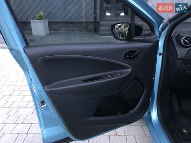 Синій Рено Зое, об'ємом двигуна 0 л та пробігом 25 тис. км за 11800 $, фото 10 на Automoto.ua