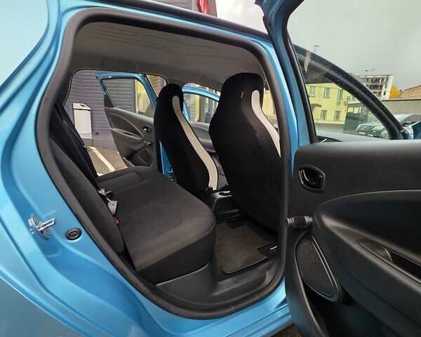 Синій Рено Зое, об'ємом двигуна 0 л та пробігом 58 тис. км за 13000 $, фото 12 на Automoto.ua