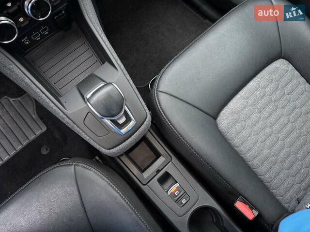 Синий Рено Зое, объемом двигателя 0 л и пробегом 56 тыс. км за 12999 $, фото 20 на Automoto.ua