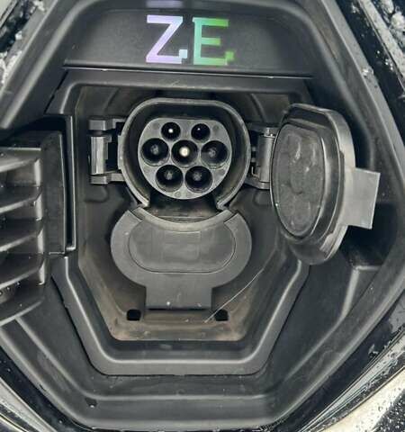 Синій Рено Зое, об'ємом двигуна 0 л та пробігом 57 тис. км за 12300 $, фото 19 на Automoto.ua