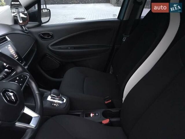 Синій Рено Зое, об'ємом двигуна 0 л та пробігом 25 тис. км за 11800 $, фото 16 на Automoto.ua