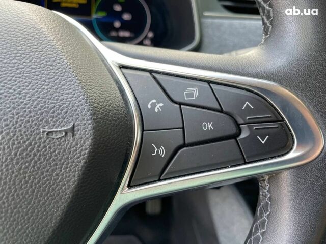 Синий Рено Зое, объемом двигателя 0 л и пробегом 83 тыс. км за 13890 $, фото 19 на Automoto.ua