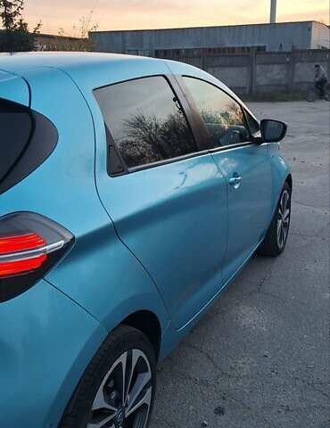 Синий Рено Зое, объемом двигателя 0 л и пробегом 85 тыс. км за 13999 $, фото 13 на Automoto.ua