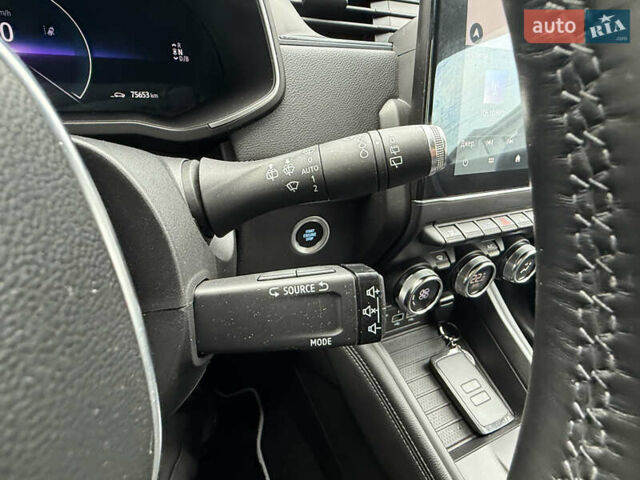 Синий Рено Зое, объемом двигателя 0 л и пробегом 75 тыс. км за 13300 $, фото 43 на Automoto.ua