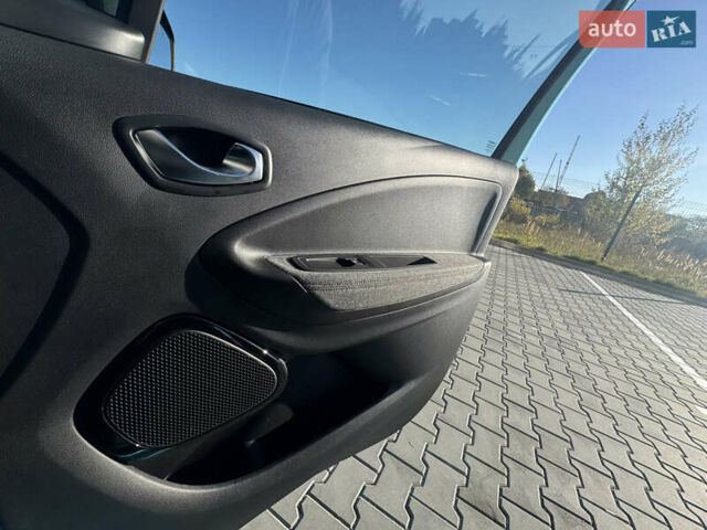 Рено Зое 2020 у Луцьку на Automoto.ua Синій Рено Зое, об'ємом двигуна 0 л та пробігом 38 тис. км за 14600 $, фото 20 на Automoto.ua