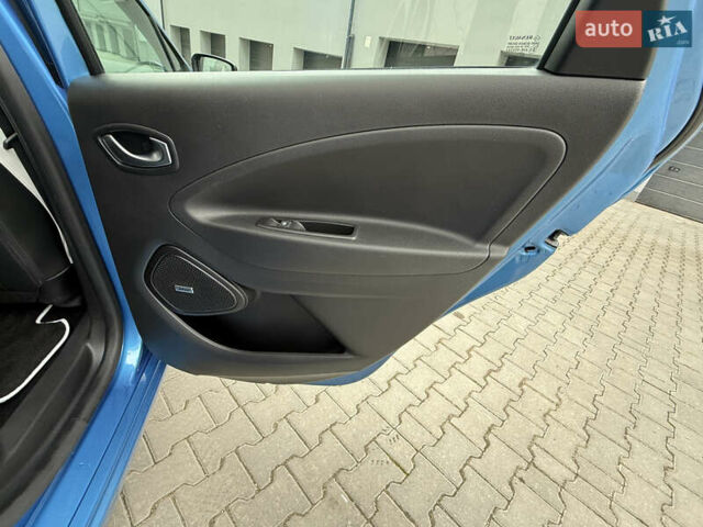 Синий Рено Зое, объемом двигателя 0 л и пробегом 75 тыс. км за 13300 $, фото 21 на Automoto.ua