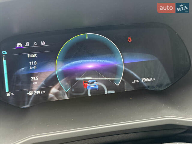 Синий Рено Зое, объемом двигателя 0 л и пробегом 75 тыс. км за 13300 $, фото 33 на Automoto.ua