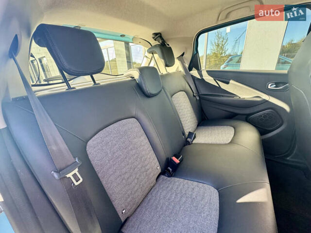 Рено Зое 2020 у Луцьку на Automoto.ua Синій Рено Зое, об'ємом двигуна 0 л та пробігом 38 тис. км за 14600 $, фото 30 на Automoto.ua