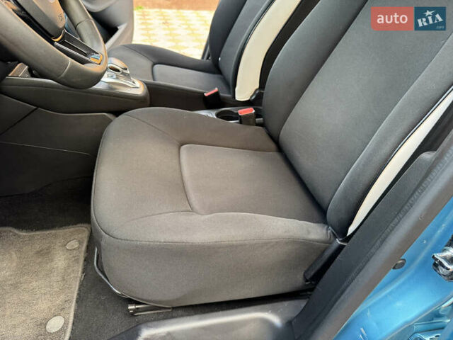 Синий Рено Зое, объемом двигателя 0 л и пробегом 80 тыс. км за 11499 $, фото 25 на Automoto.ua