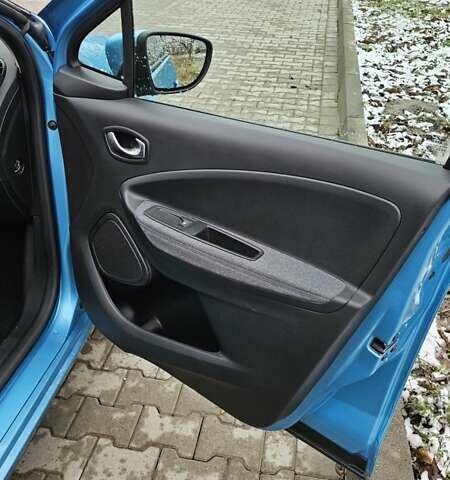 Синий Рено Зое, объемом двигателя 0 л и пробегом 49 тыс. км за 14500 $, фото 33 на Automoto.ua