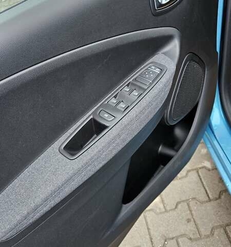 Синий Рено Зое, объемом двигателя 0 л и пробегом 49 тыс. км за 14500 $, фото 27 на Automoto.ua