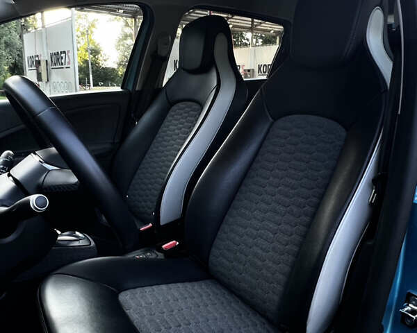 Рено Зое 2021 в Львове на Automoto.ua Синий Рено Зое, объемом двигателя 0 л и пробегом 25 тыс. км за 16500 $, фото 12 на Automoto.ua