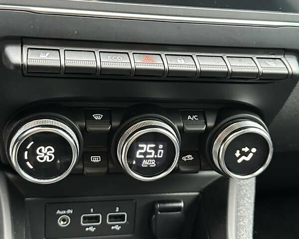 Синій Рено Зое, об'ємом двигуна 0 л та пробігом 47 тис. км за 12300 $, фото 26 на Automoto.ua