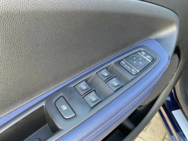 Синий Рено Зое, объемом двигателя 0 л и пробегом 11 тыс. км за 6000 $, фото 8 на Automoto.ua